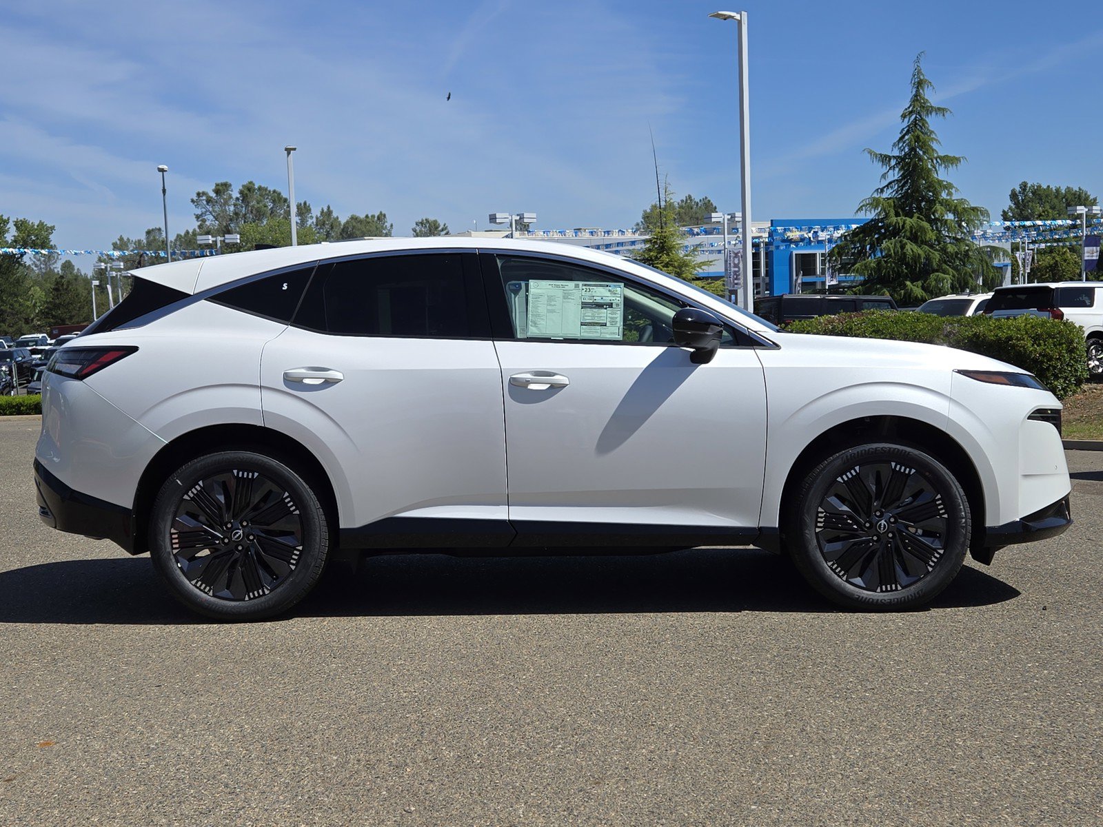 New 2026 Nissan Murano Platinum w/ Cargo Package AWD/4WD image 3