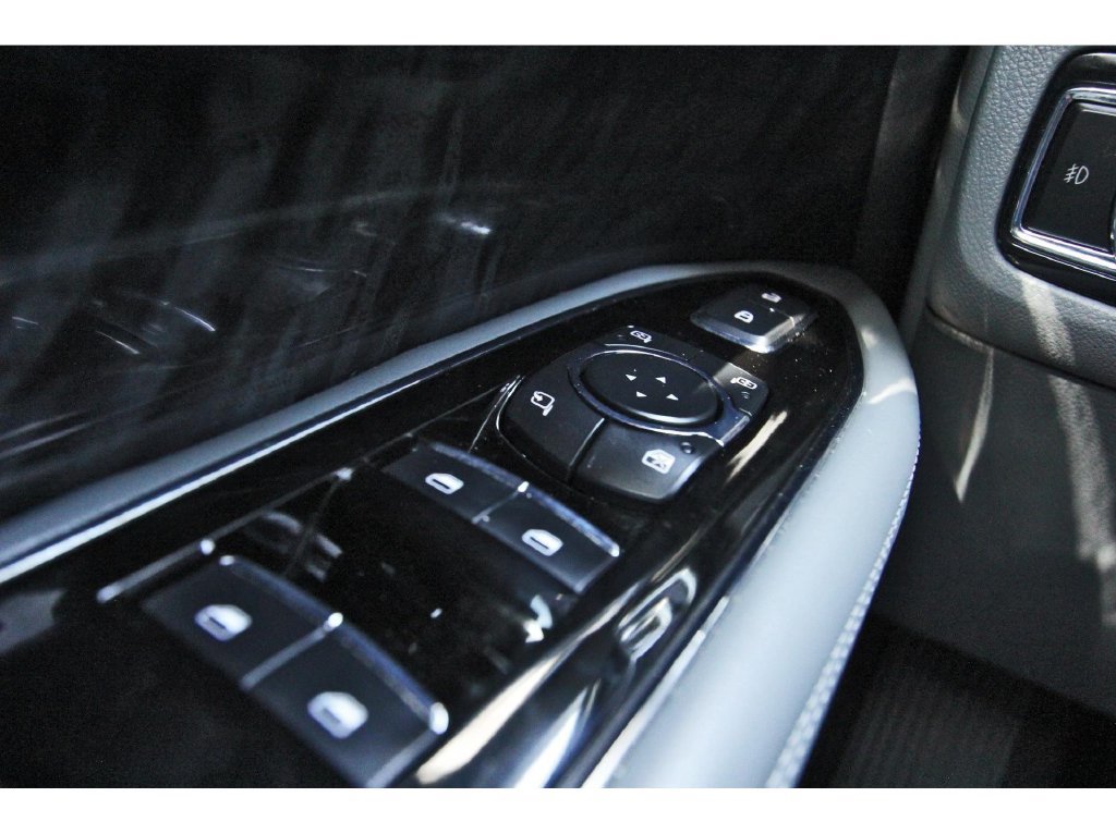 Used 2021 Lincoln Navigator L Reserve w/ Luxury Package AWD/4WD image 21