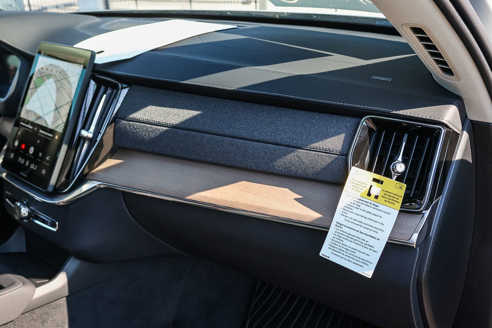 Used 2025 Volvo XC90 B6 Plus w/ Protection Package Premier image 19