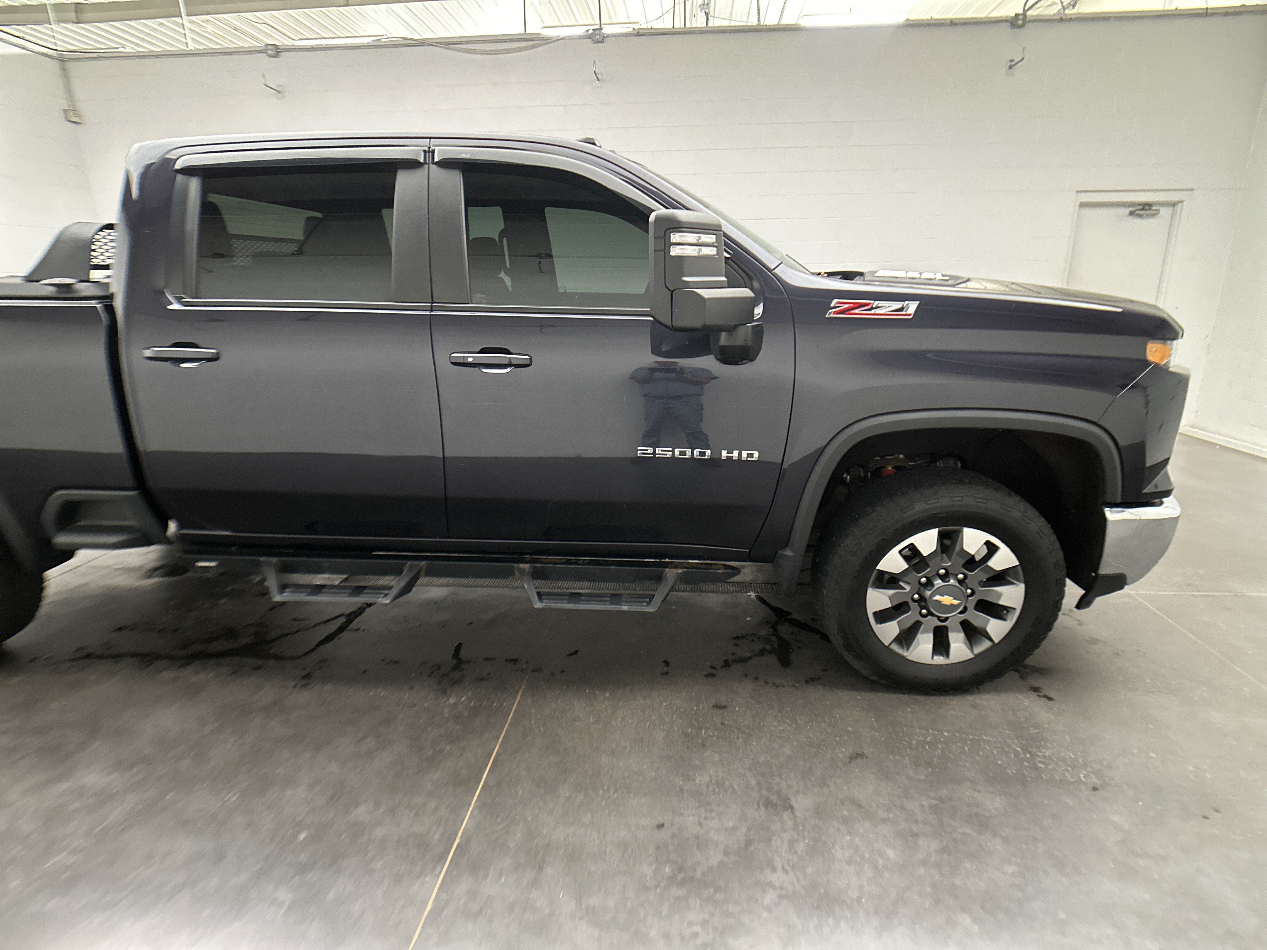 Used 2024 Chevrolet Silverado 2500 LT AWD/4WD image 42