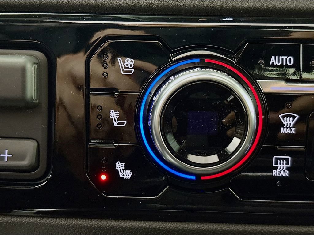 New 2025 GMC Sierra 3500 SLT image 20