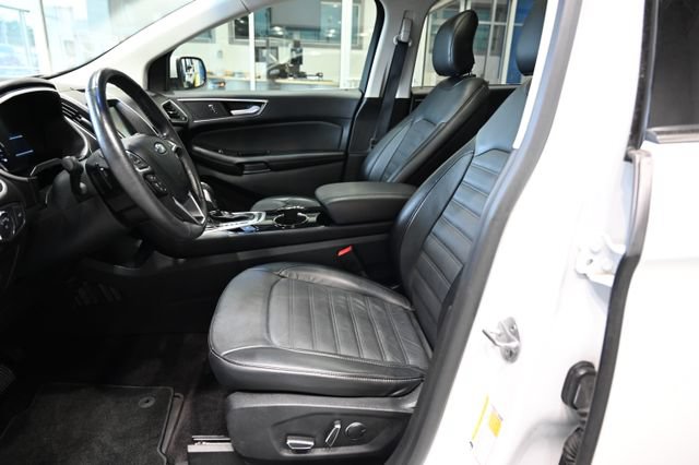Used 2016 Ford Edge SEL w/ Equipment Group 201A AWD/4WD image 9