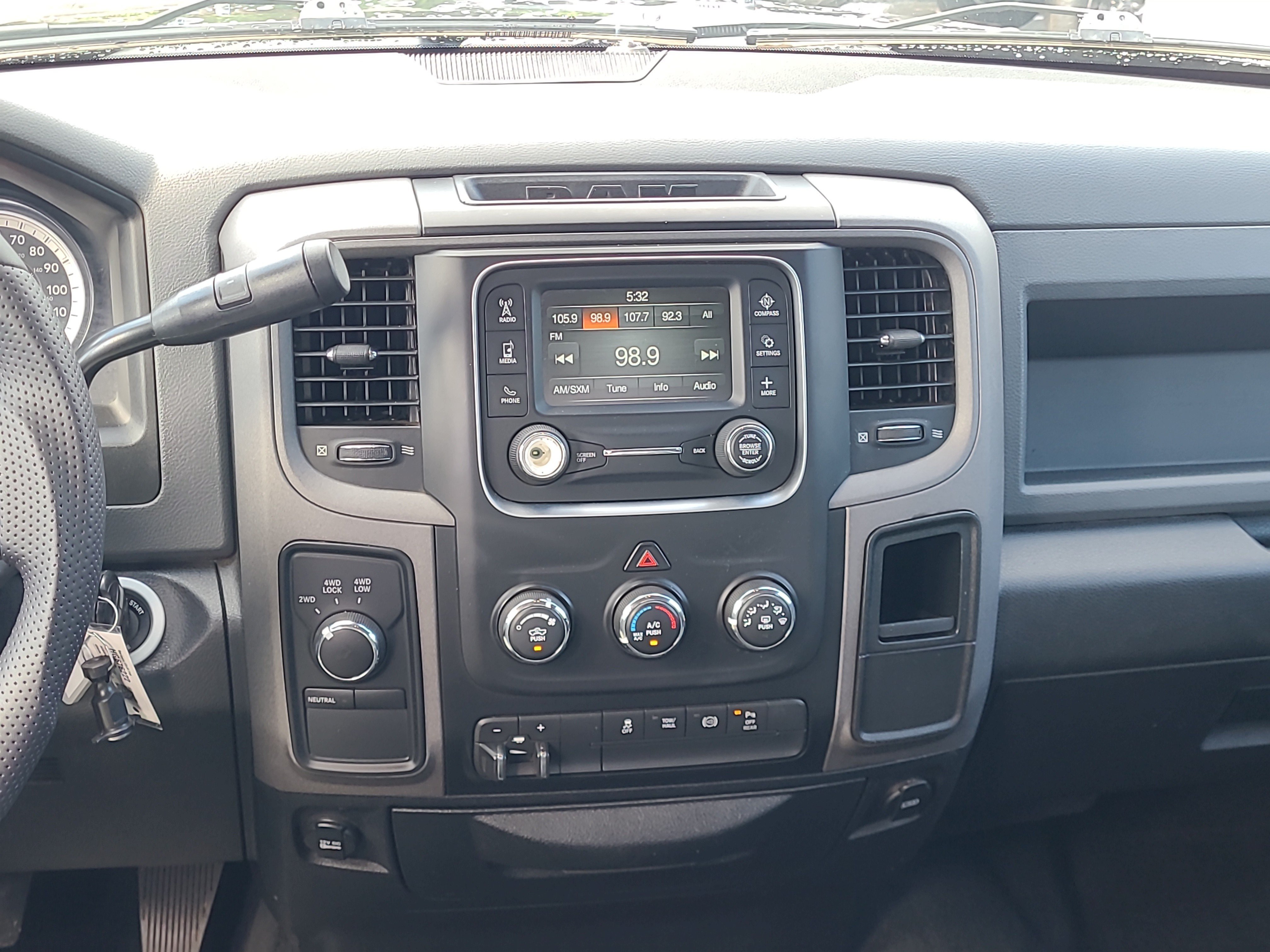 Used 2017 RAM 2500 Tradesman w/ Chrome Appearance Group AWD/4WD image 16