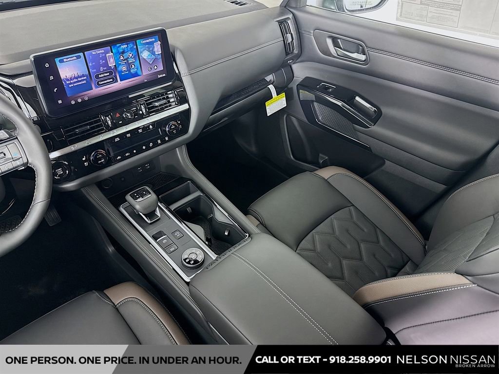 New 2026 Nissan Pathfinder Platinum image 24