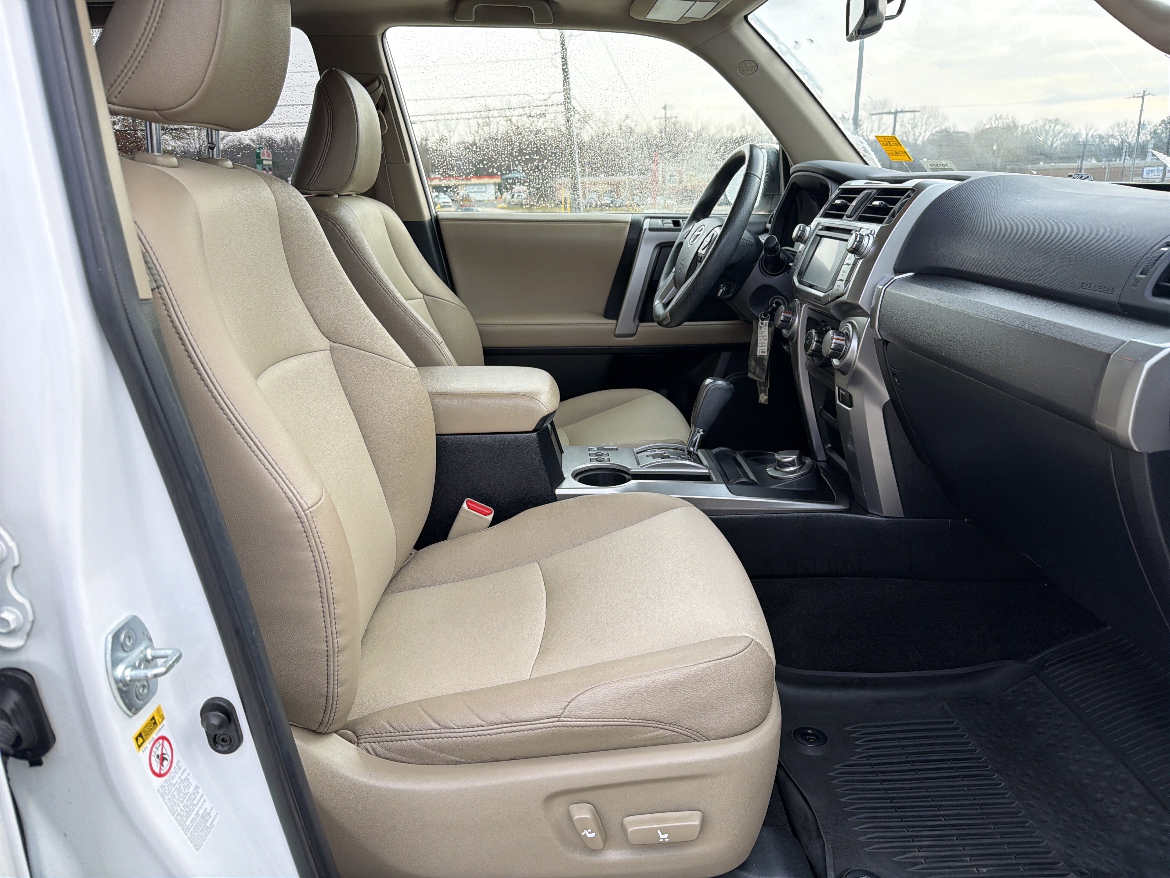 Used 2017 Toyota 4Runner SR5 Premium image 34