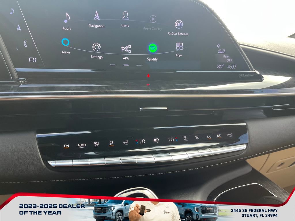 Used 2023 Cadillac Escalade ESV Premium Luxury image 32