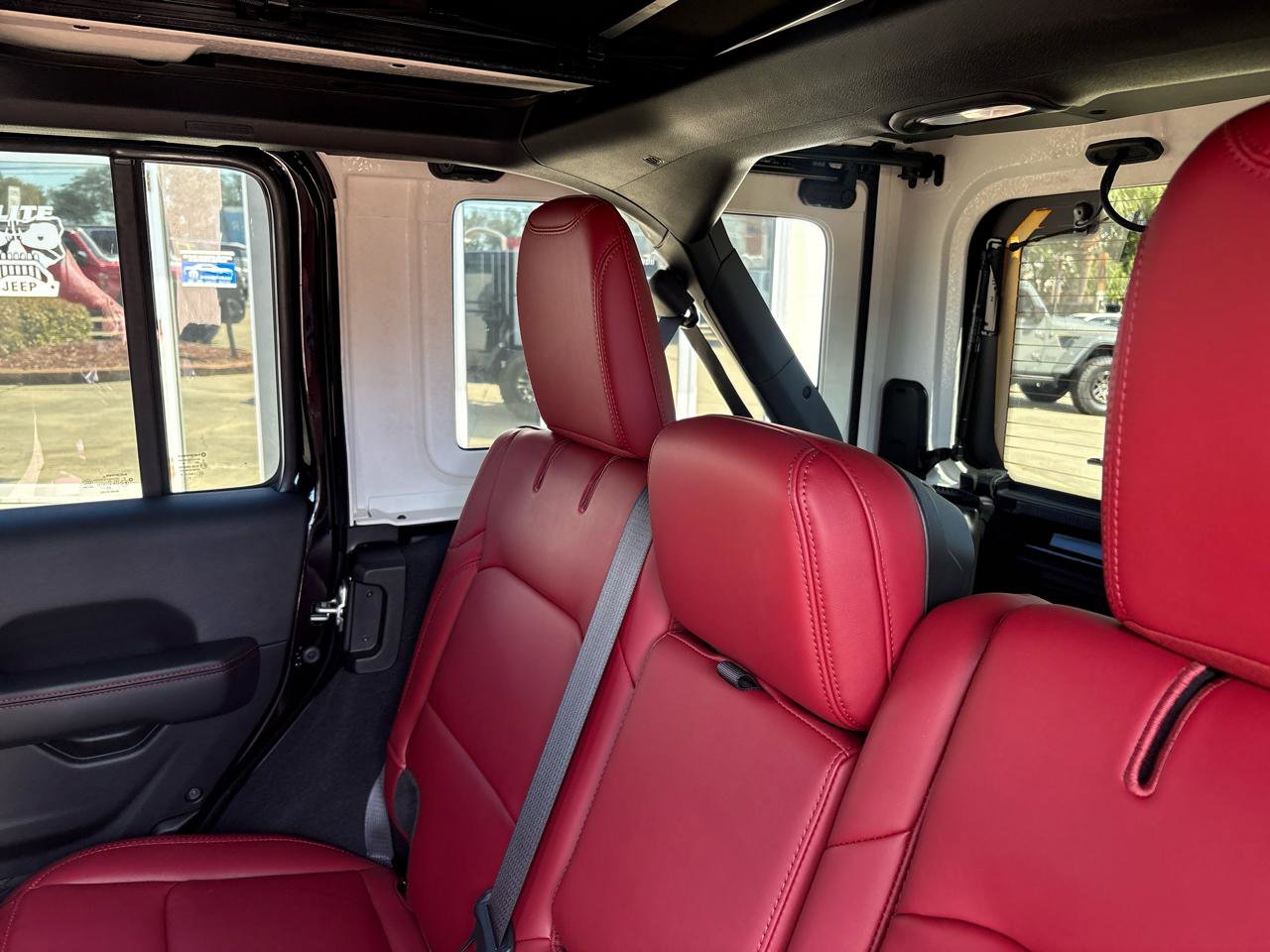 Used 2024 Jeep Wrangler Unlimited Rubicon 392 image 19