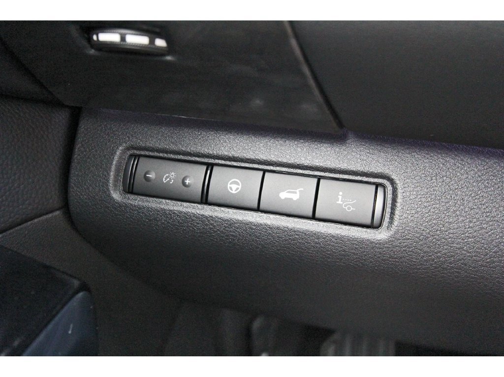 New 2026 Nissan Pathfinder Platinum FWD image 23