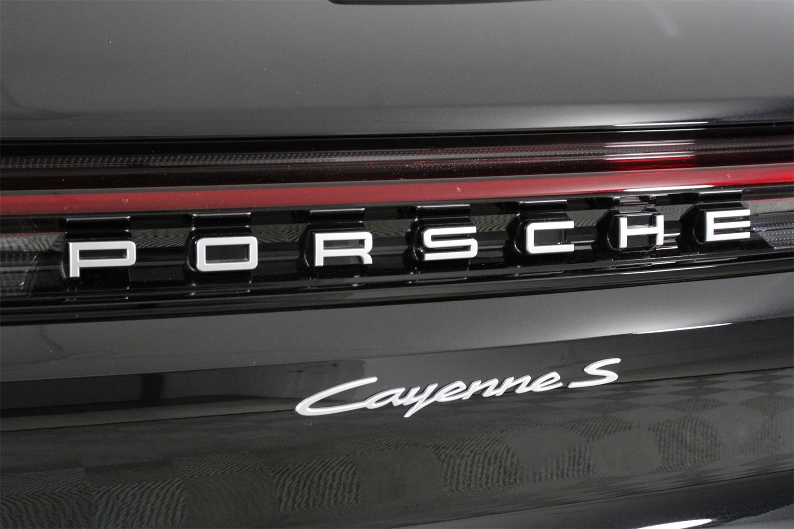 Used 2025 Porsche Cayenne S image 22