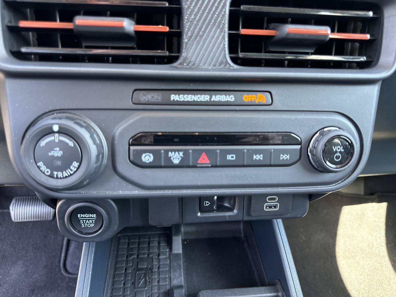 Used 2025 Ford Maverick Lariat AWD/4WD image 27