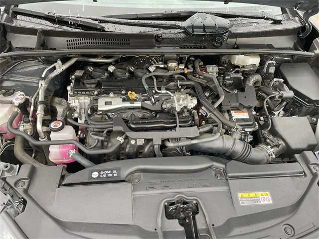 Used 2023 Toyota Prius XLE image 28
