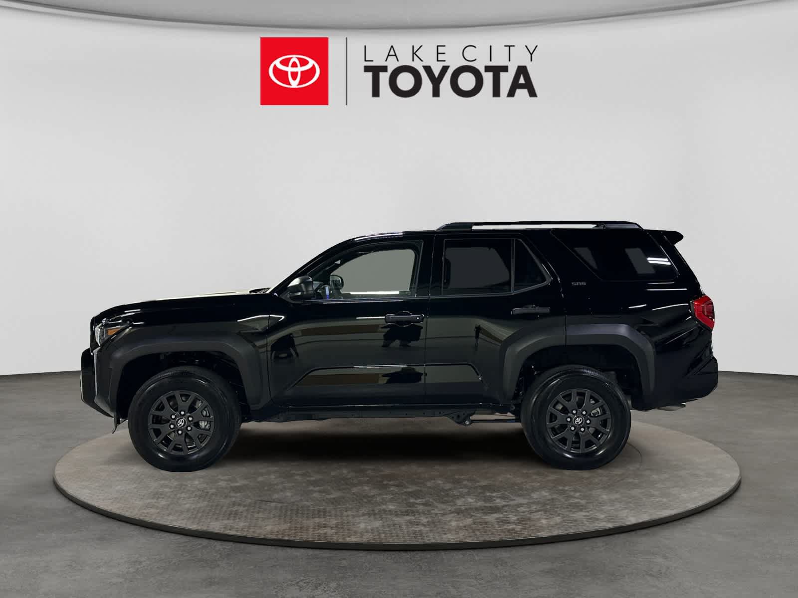 New 2026 Toyota 4Runner SR5 AWD/4WD image 3