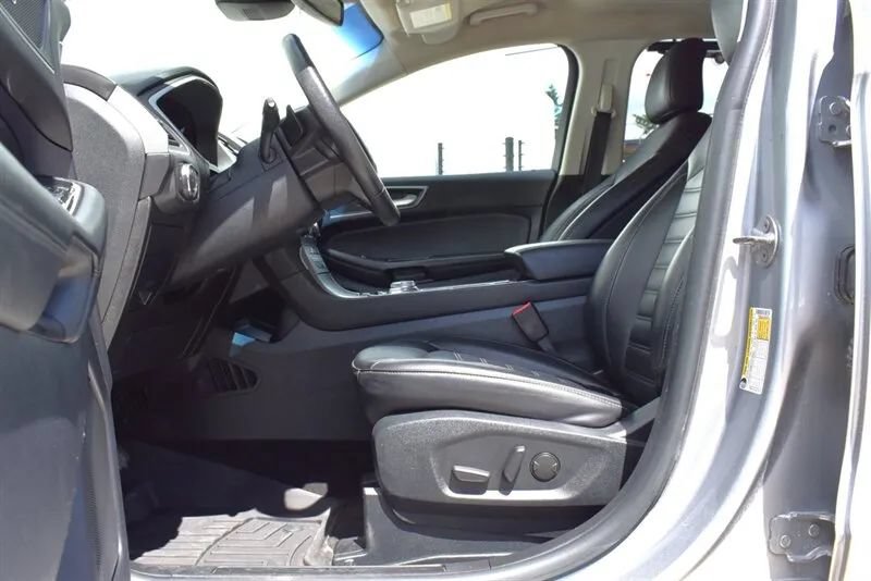 Used 2020 Ford Edge SEL AWD/4WD image 10
