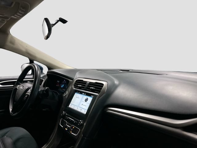 Used 2018 Ford Fusion SE w/ Fusion SE Technology Package FWD image 24