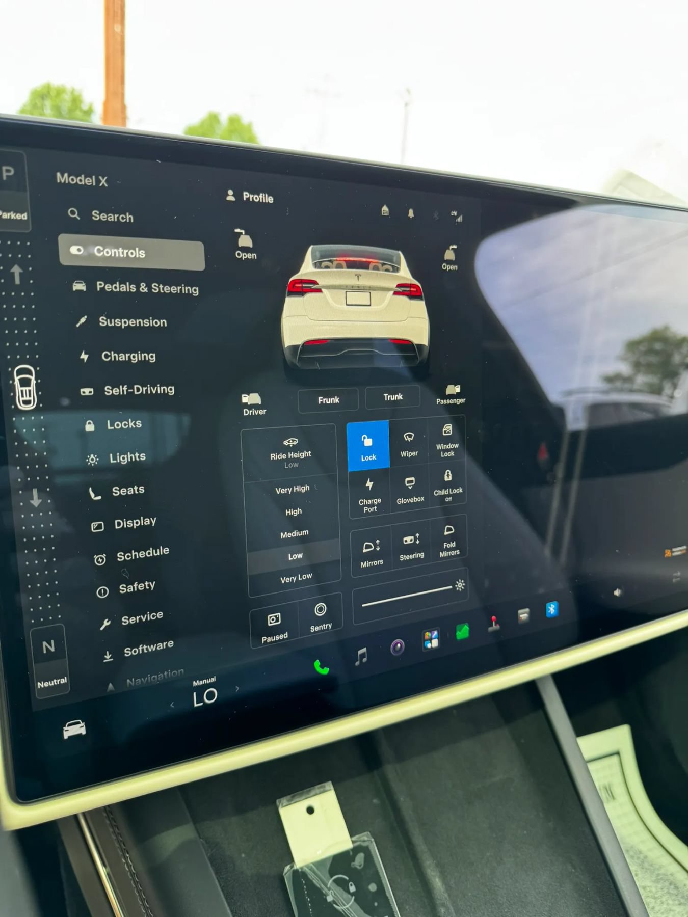 Used 2022 Tesla Model X AWD/4WD image 39