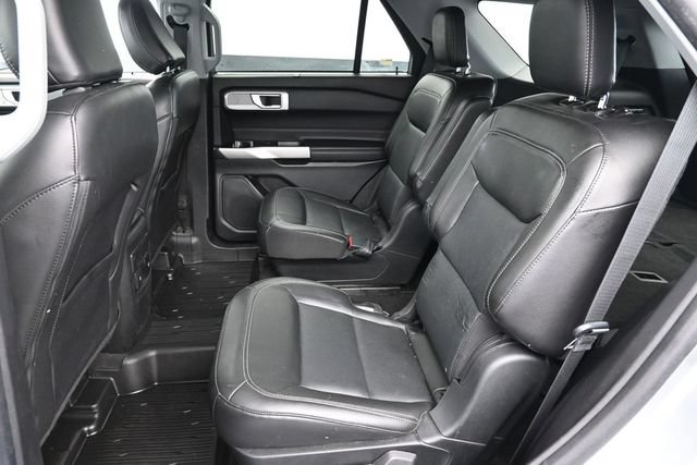 Used 2022 Ford Explorer Limited w/ Equipment Group 301A AWD/4WD image 26