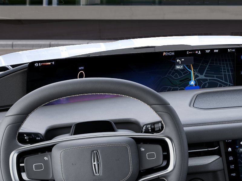New 2027 Lincoln Navigator Premiere AWD/4WD image 13