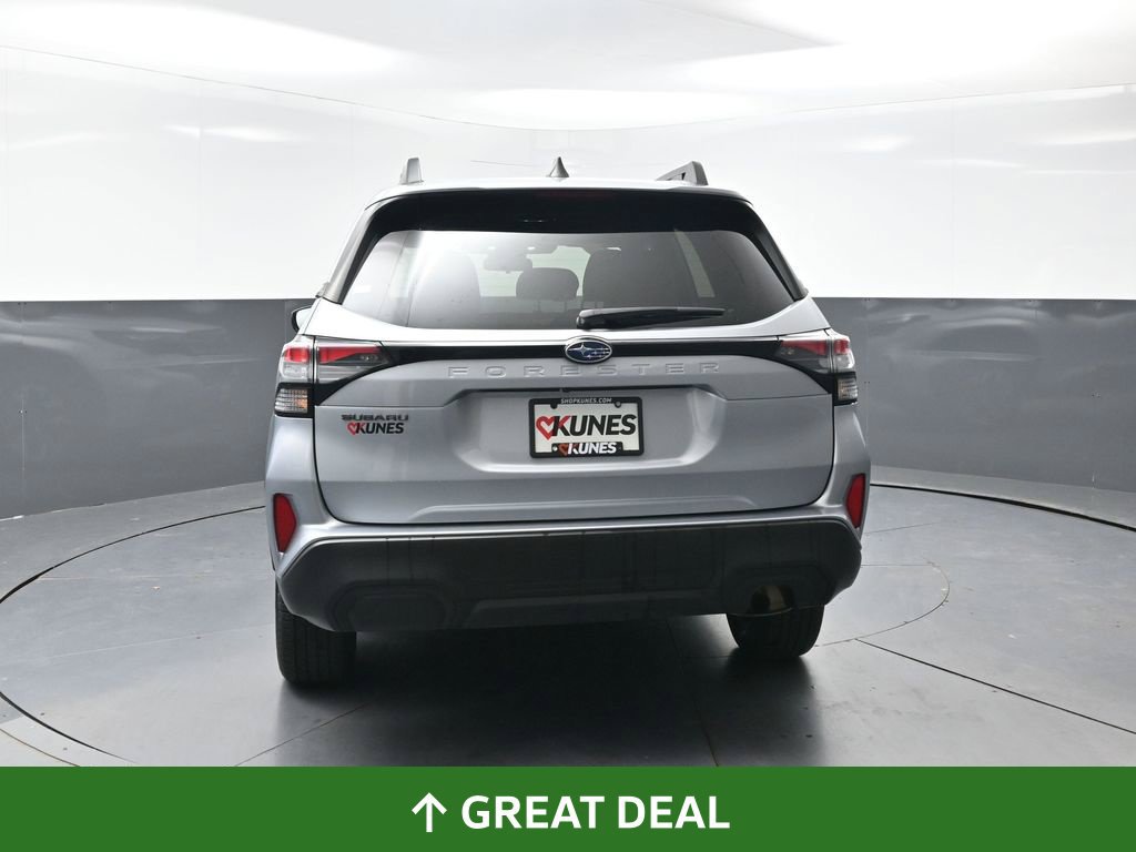 Used 2025 Subaru Forester Premium AWD/4WD image 13