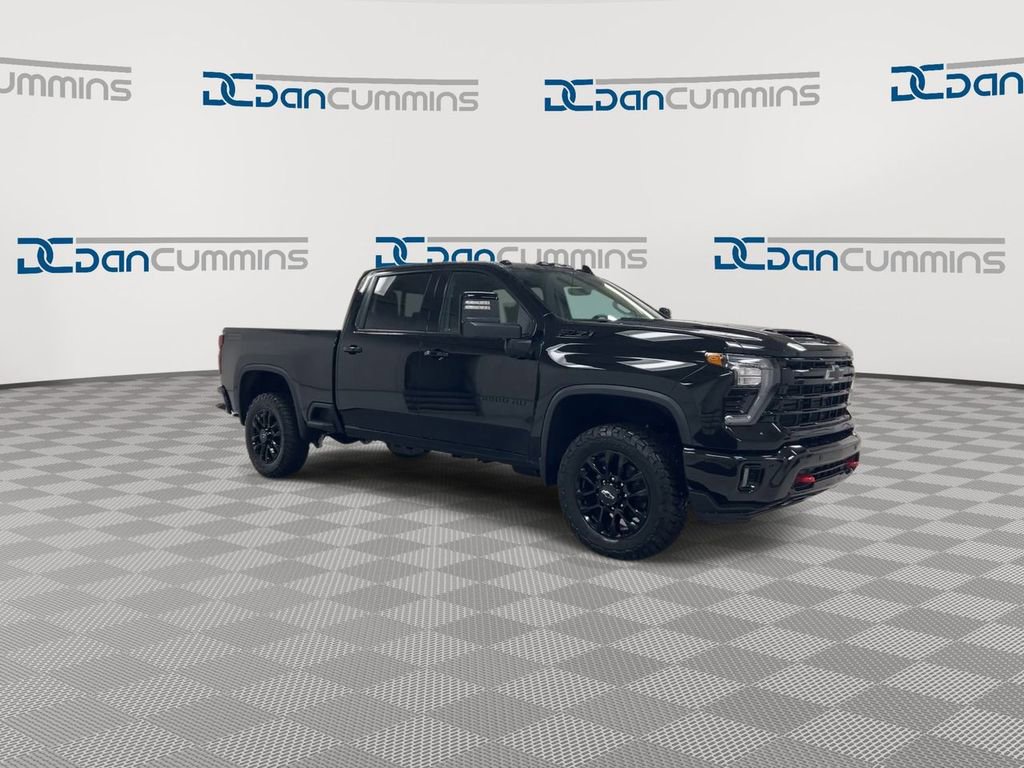 Used 2025 Chevrolet Silverado 2500 LTZ w/ LTZ Plus Package image 2
