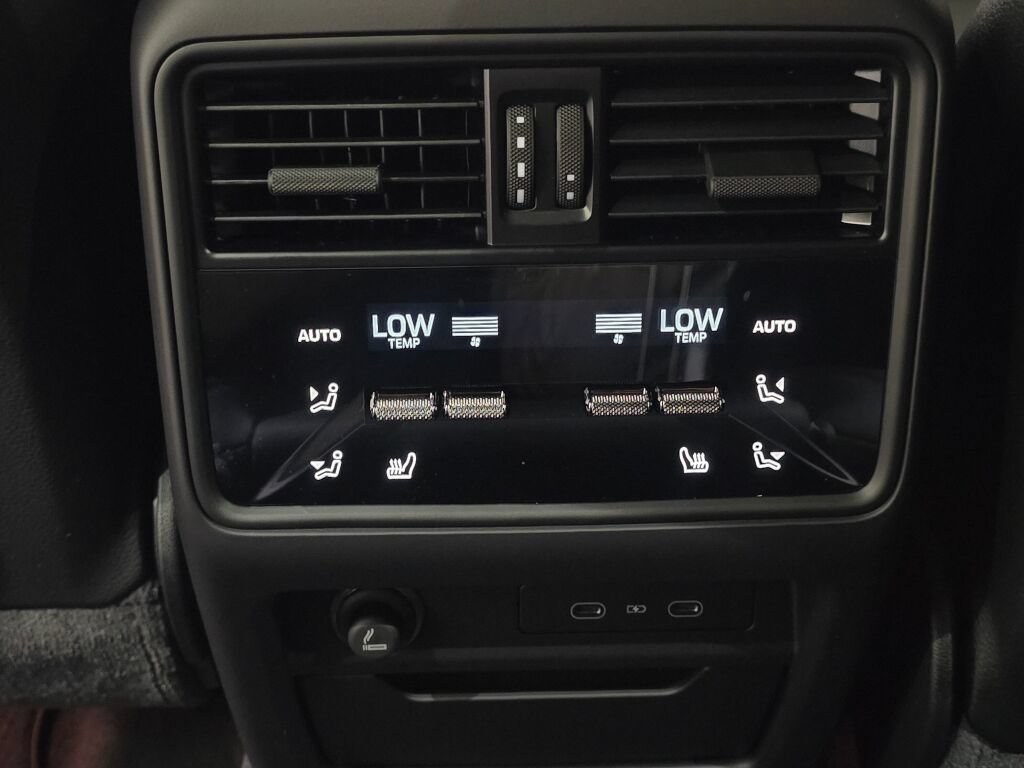 New 2026 Porsche Cayenne AWD/4WD image 20