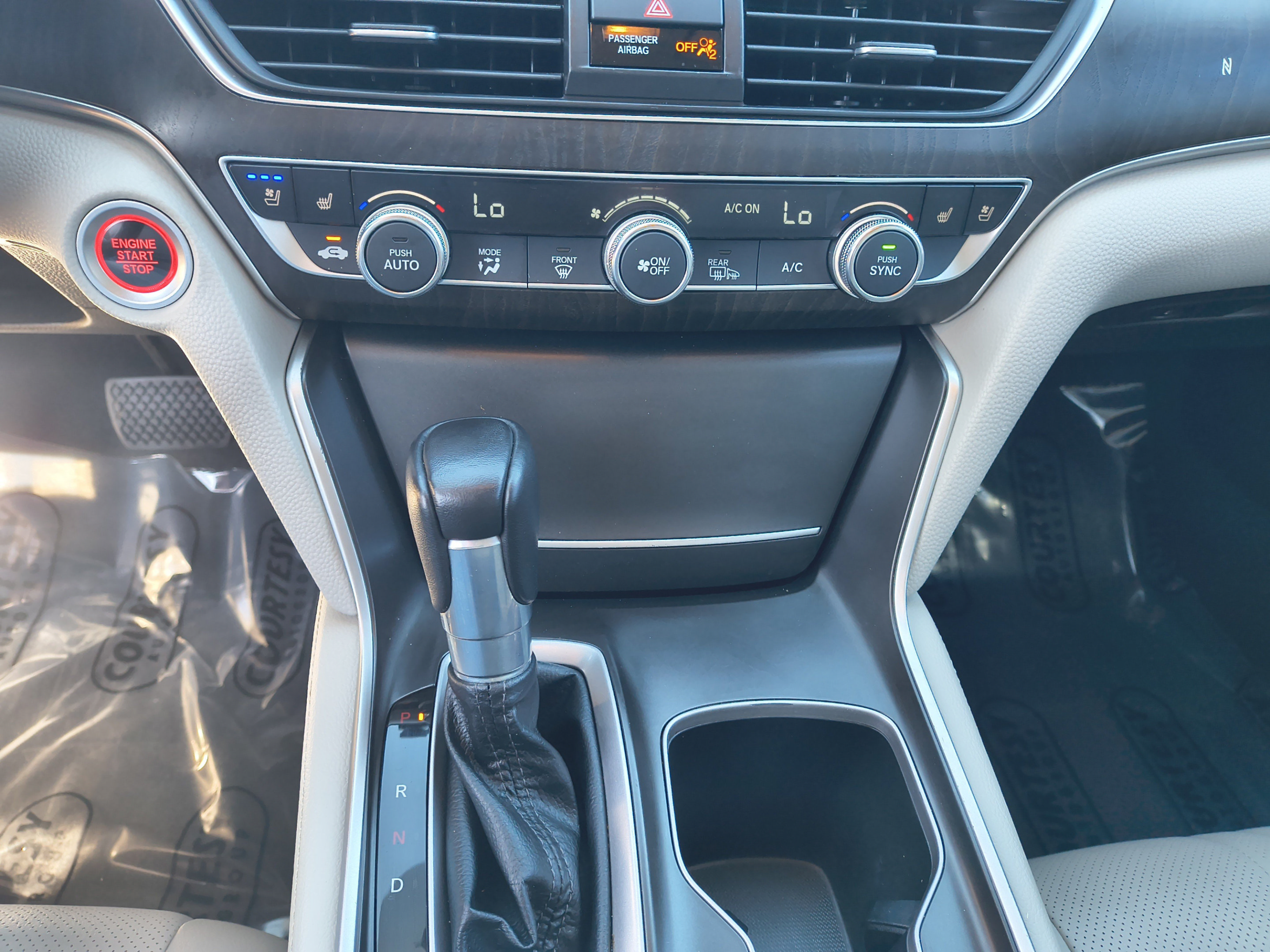 Used 2018 Honda Accord Touring image 24
