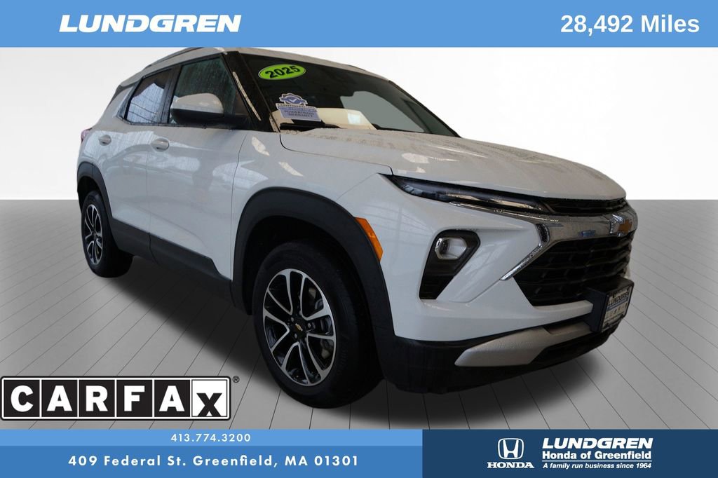 Used 2025 Chevrolet TrailBlazer LT AWD/4WD image 1