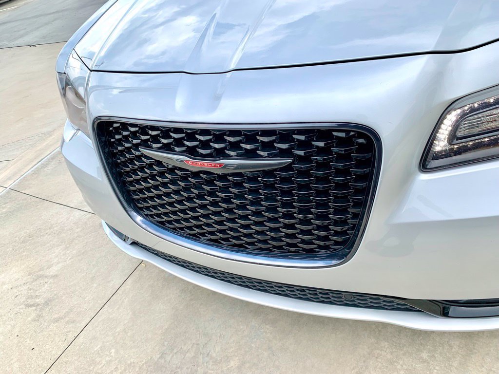 Used 2021 Chrysler 300 S RWD image 2