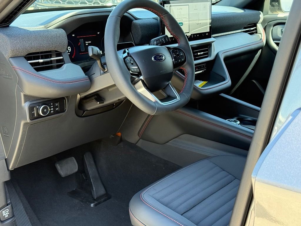 New 2026 Ford Explorer ST-Line w/ ST-Line Street Pack RWD image 6
