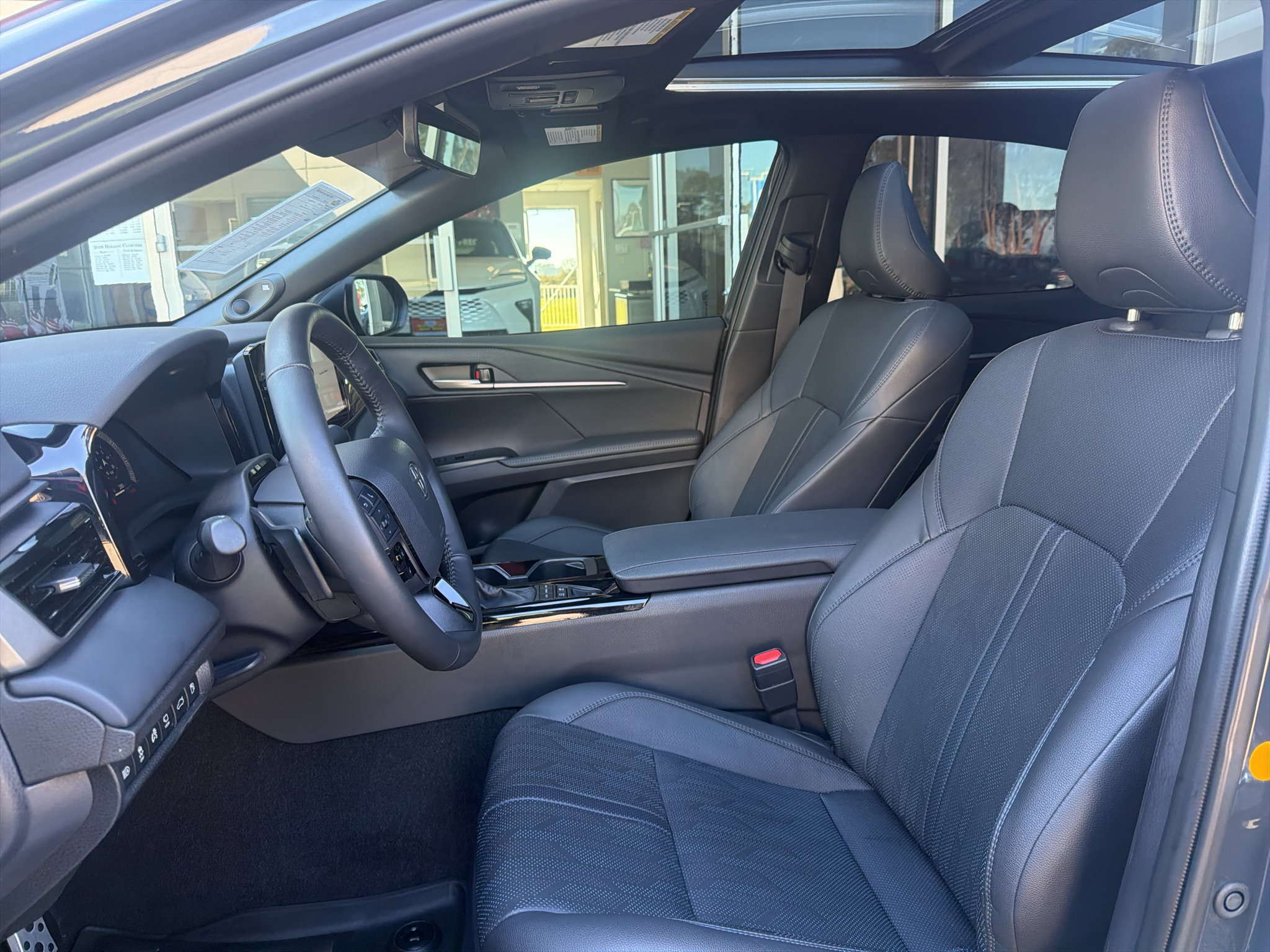 Used 2026 Toyota Camry XSE w/ Premium Plus Package FWD image 6