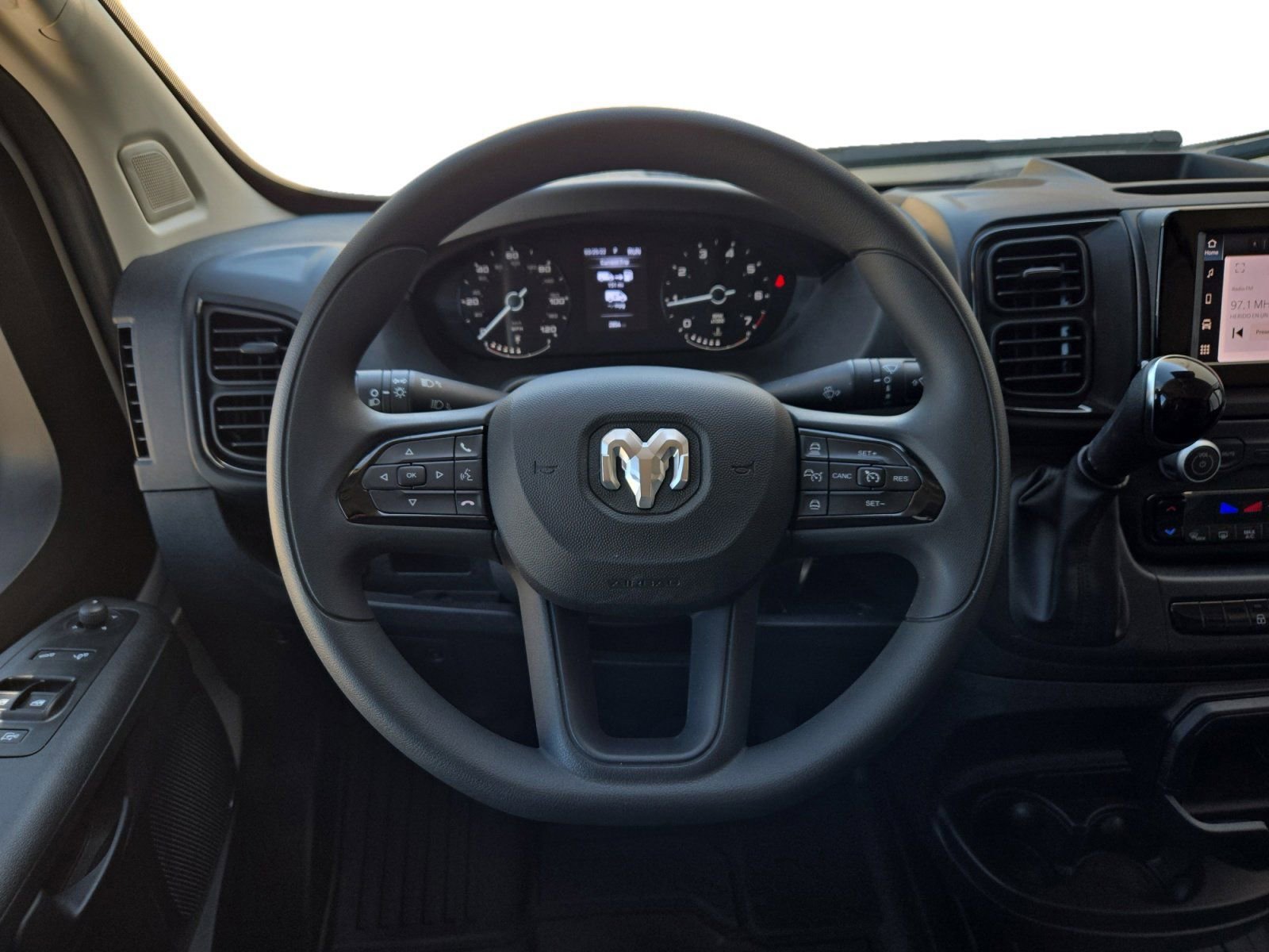 Used 2025 RAM ProMaster 2500 w/ Convenience Group image 12