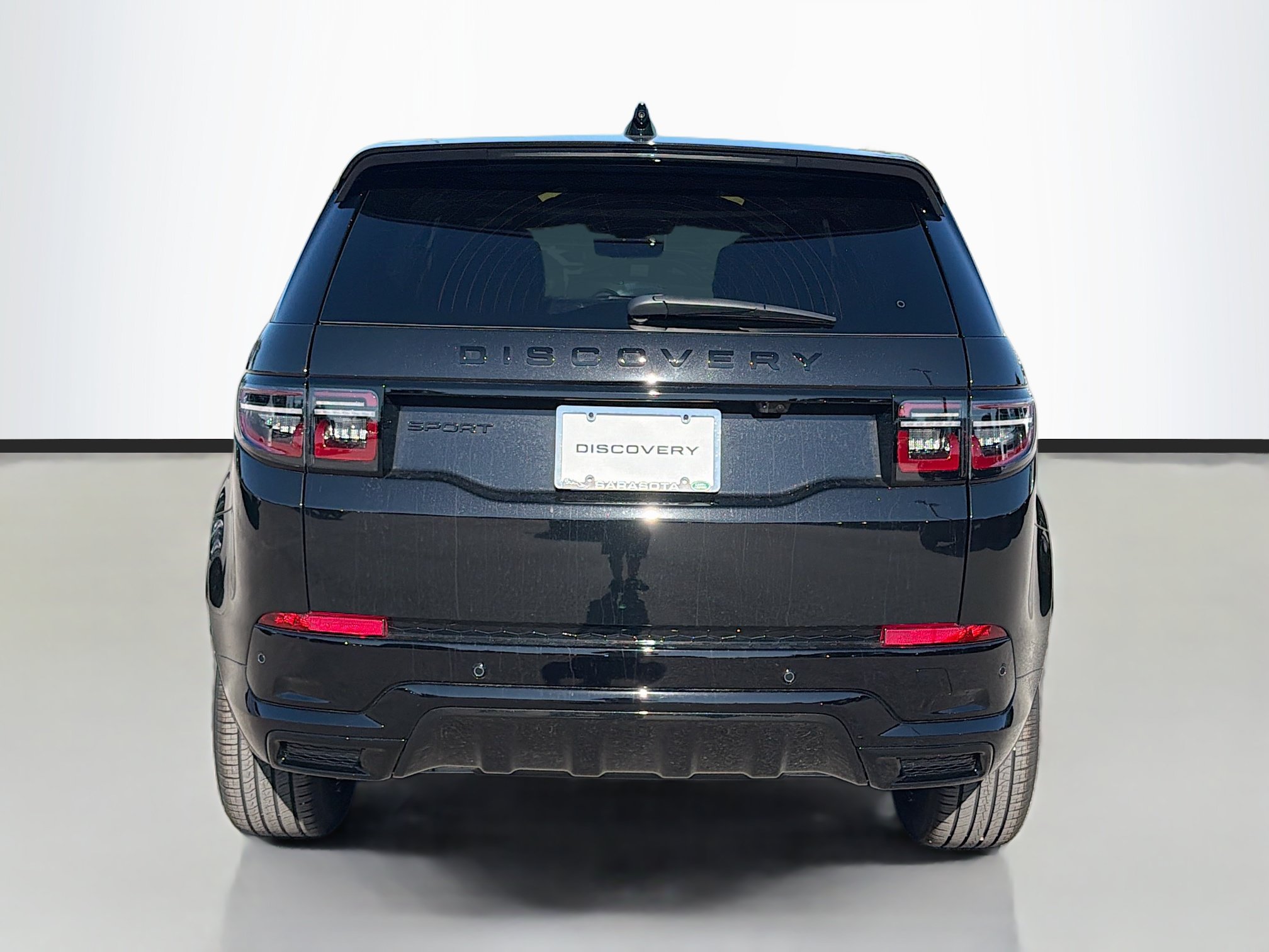New 2026 Land Rover Discovery Sport Landmark AWD/4WD image 4