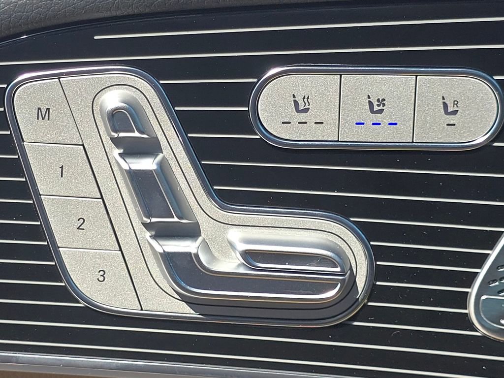 New 2026 Mercedes-Benz GLS 580 4MATIC image 6