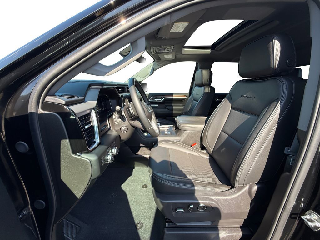 Used 2024 GMC Sierra 1500 Denali w/ Denali Reserve Package AWD/4WD image 9