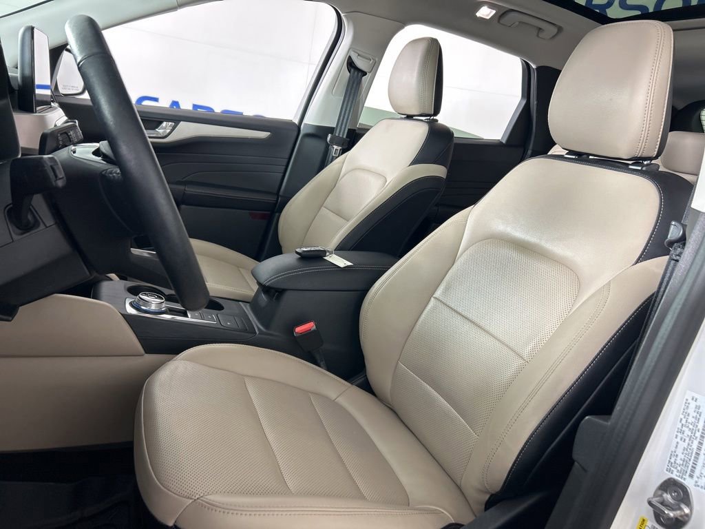 Used 2021 Ford Escape SEL w/ Technology Package AWD/4WD image 26