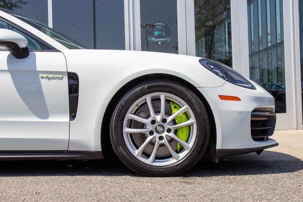 Used 2022 Porsche Panamera 4 w/ Premium Package image 5