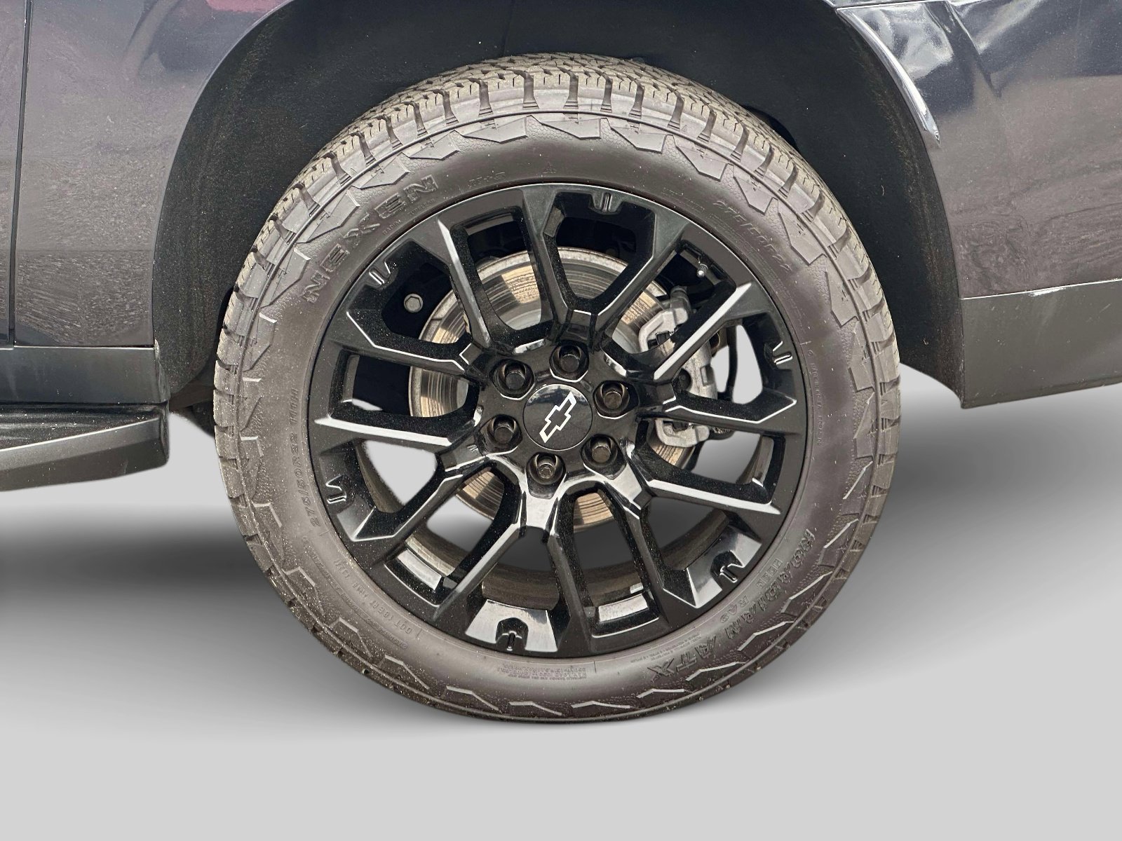 Used 2023 Chevrolet Suburban LT w/ Luxury Package AWD/4WD image 8