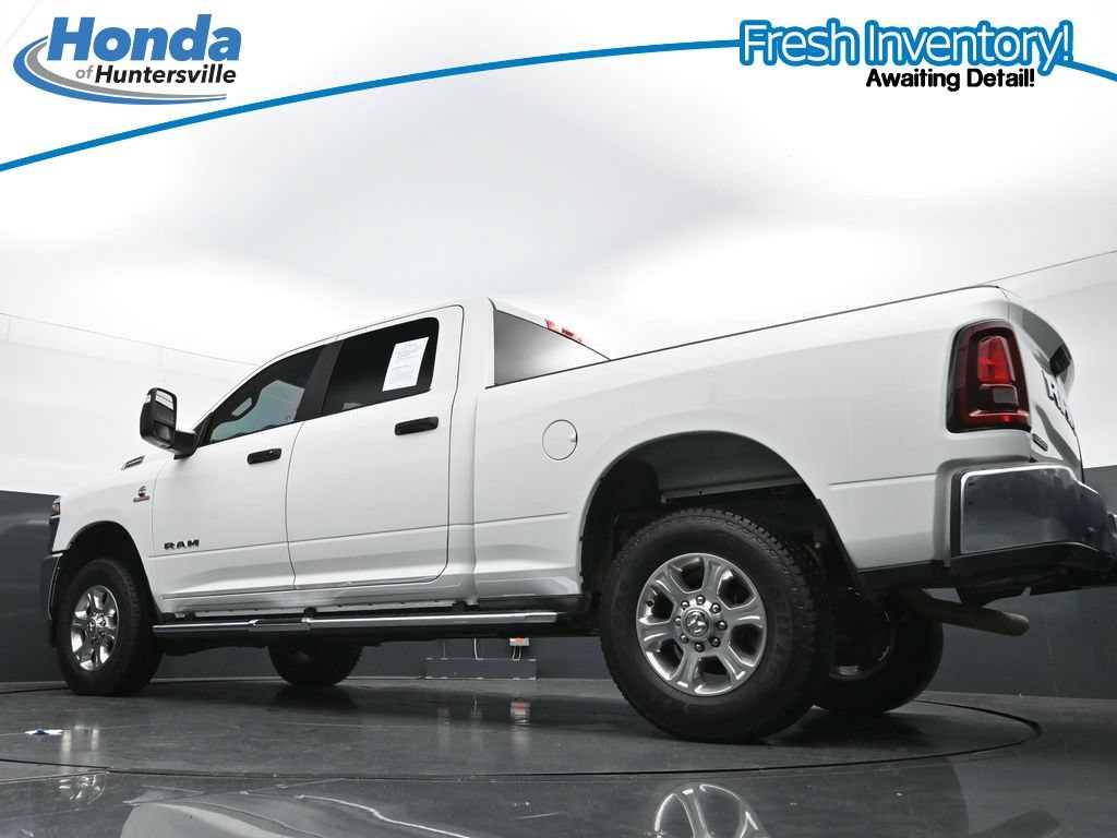Used 2025 RAM 2500 Big Horn AWD/4WD image 32