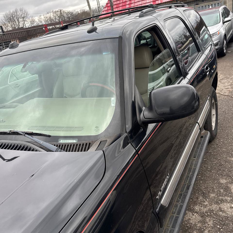 Used 2005 GMC Yukon SLT w/ SLT Preferred Equipment Group AWD/4WD image 31