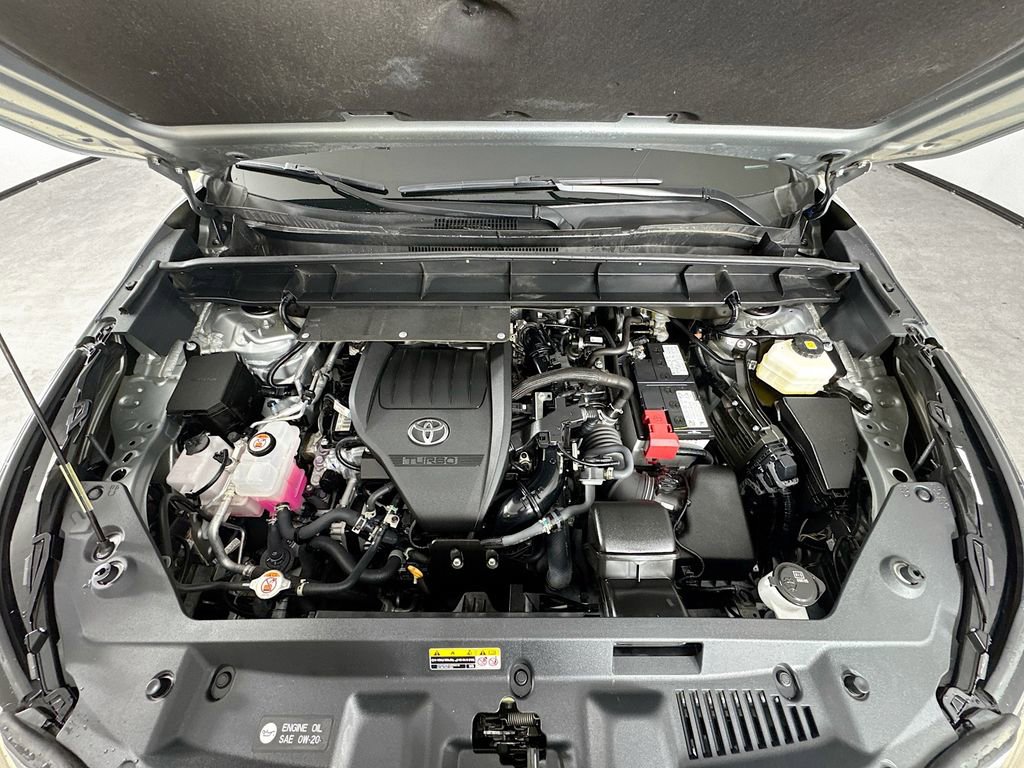 Certified 2023 Toyota Highlander XLE image 21