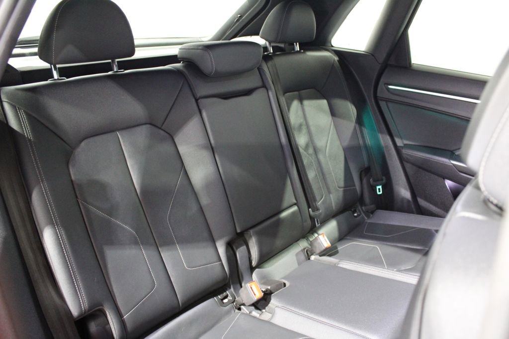 Used 2022 Audi Q3 2.0T Premium Plus w/ Premium Plus Package image 19