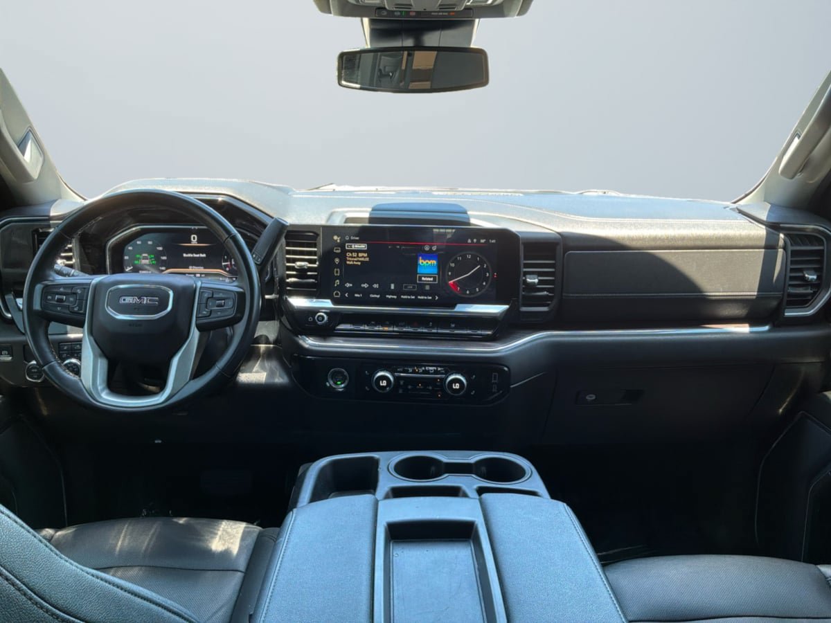 Used 2024 GMC Sierra 1500 SLT RWD image 10