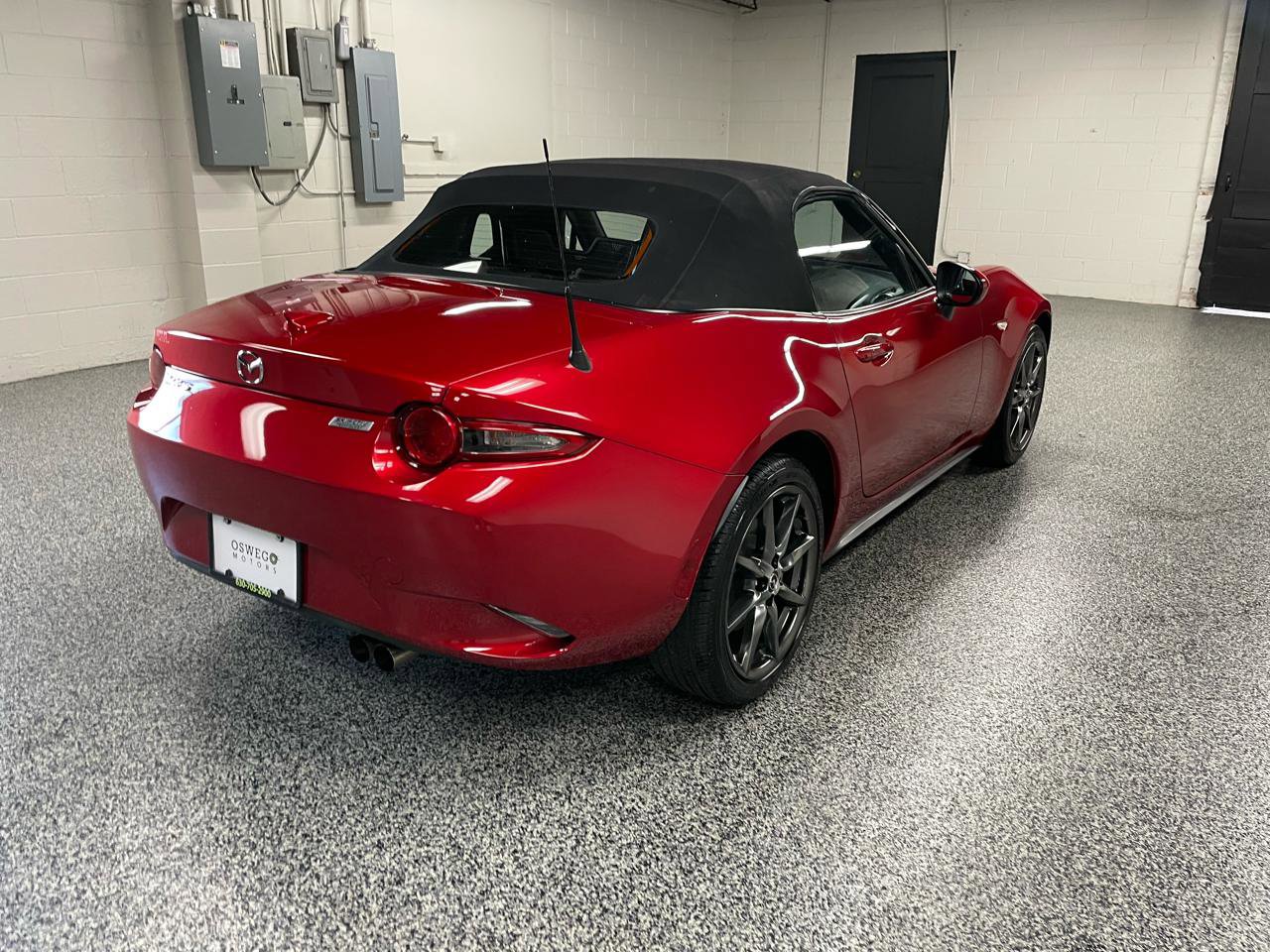 Used 2016 MAZDA MX-5 Miata Grand Touring RWD image 6