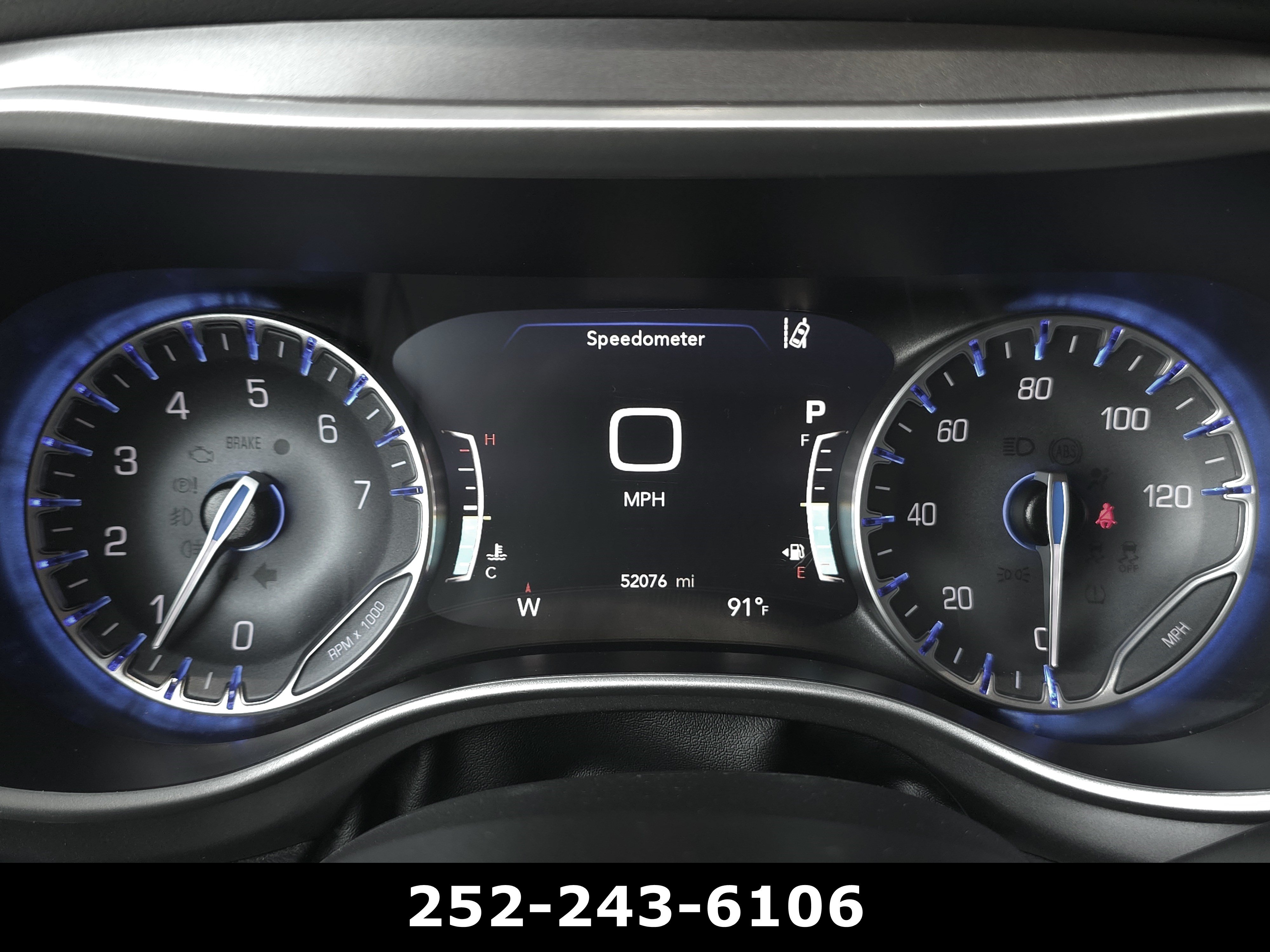 Used 2024 Chrysler Pacifica Touring-L FWD image 24