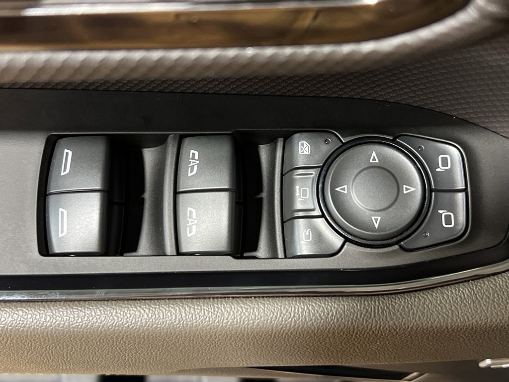 Used 2024 Chevrolet Silverado 2500 ZR2 w/ Technology Package image 13