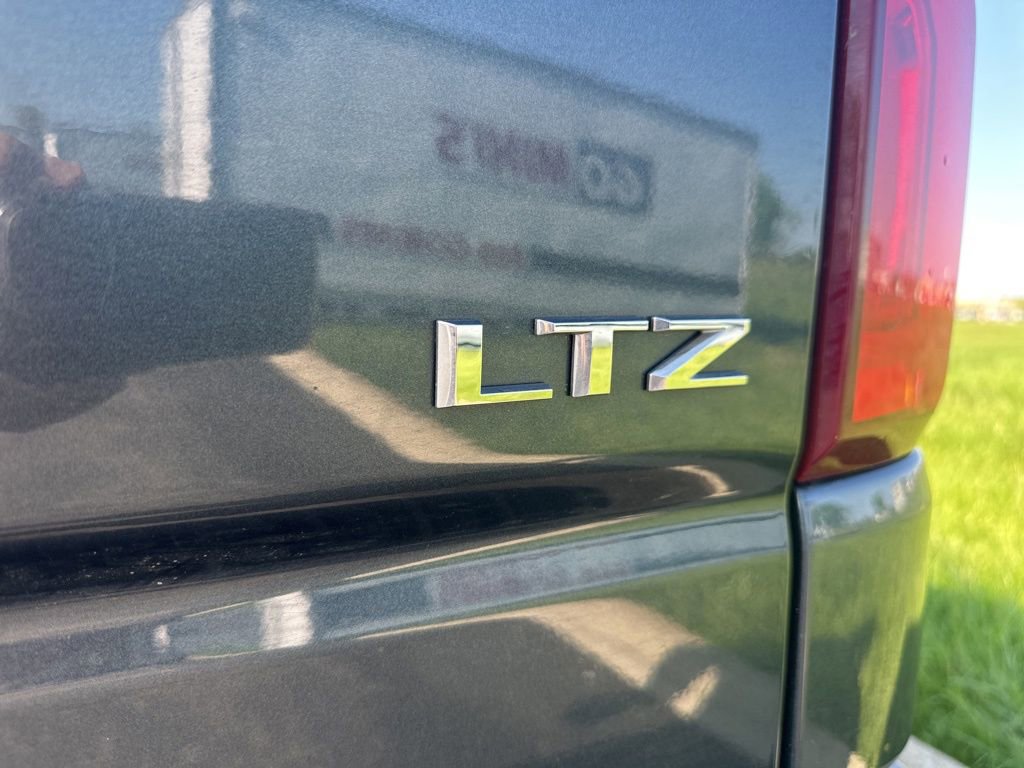 Used 2020 Chevrolet Silverado 1500 LTZ w/ LTZ Premium Package AWD/4WD image 6