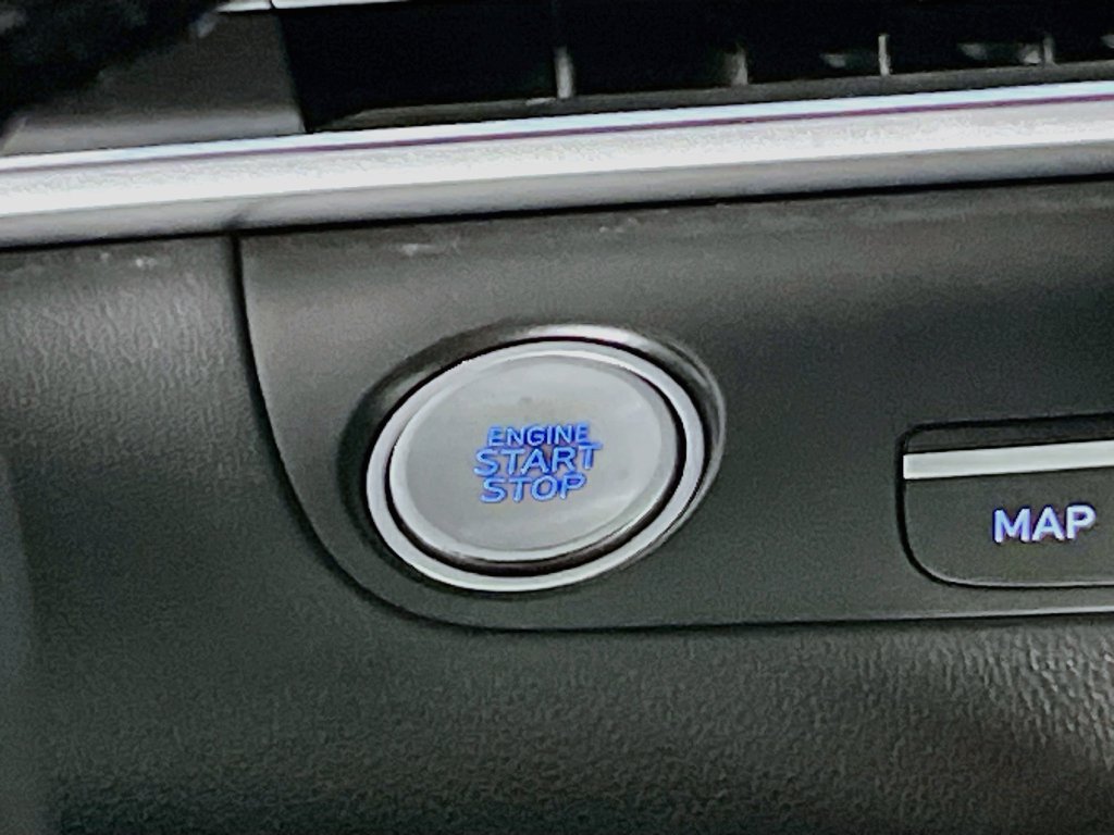 Used 2025 Hyundai Elantra SEL FWD image 19