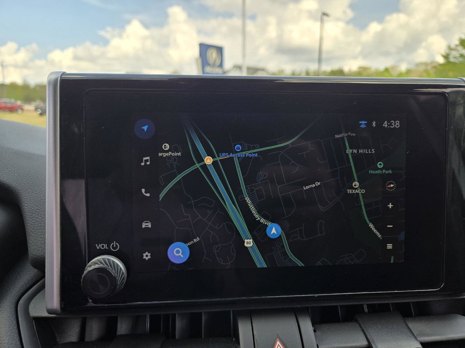 Used 2024 Toyota RAV4 SE image 33