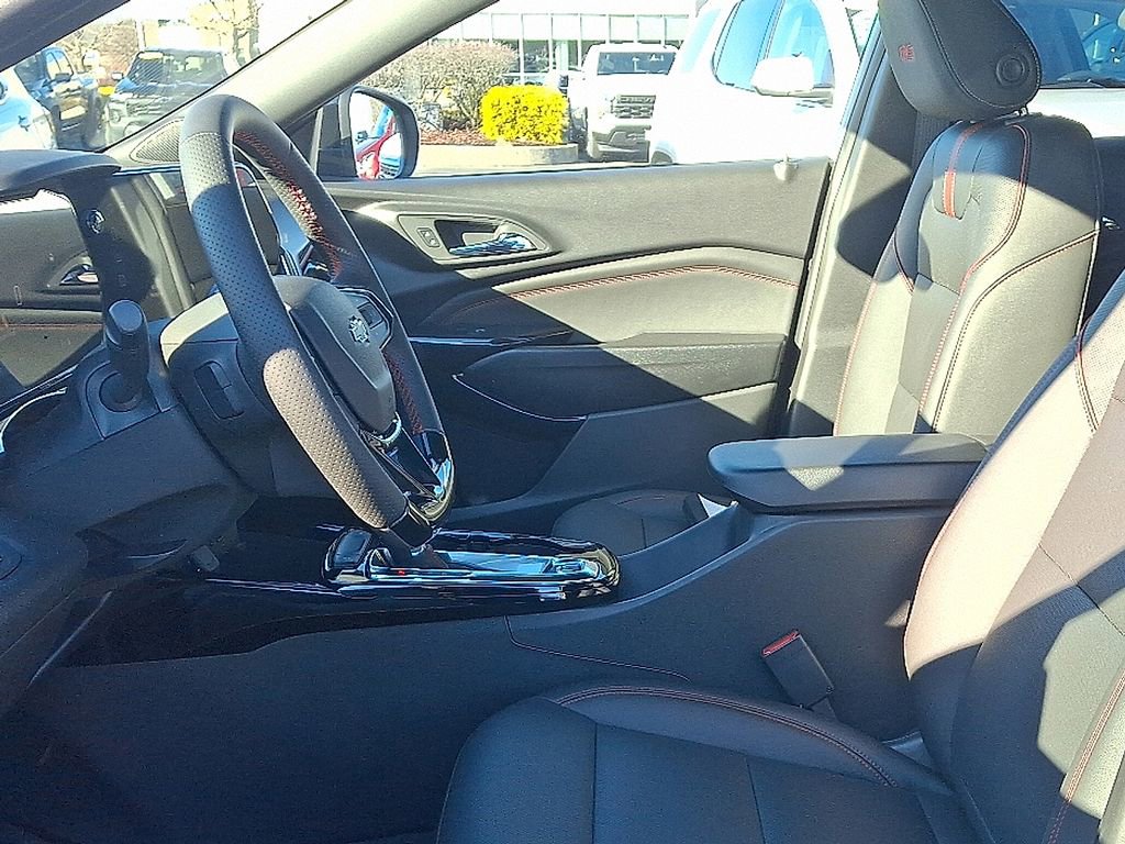 New 2026 Chevrolet Trax RS w/ Driver Confidence Package FWD image 10