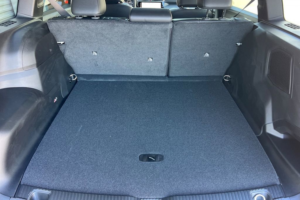 New 2026 Jeep Cherokee Overland w/ Advanced Pro Tech Group image 15