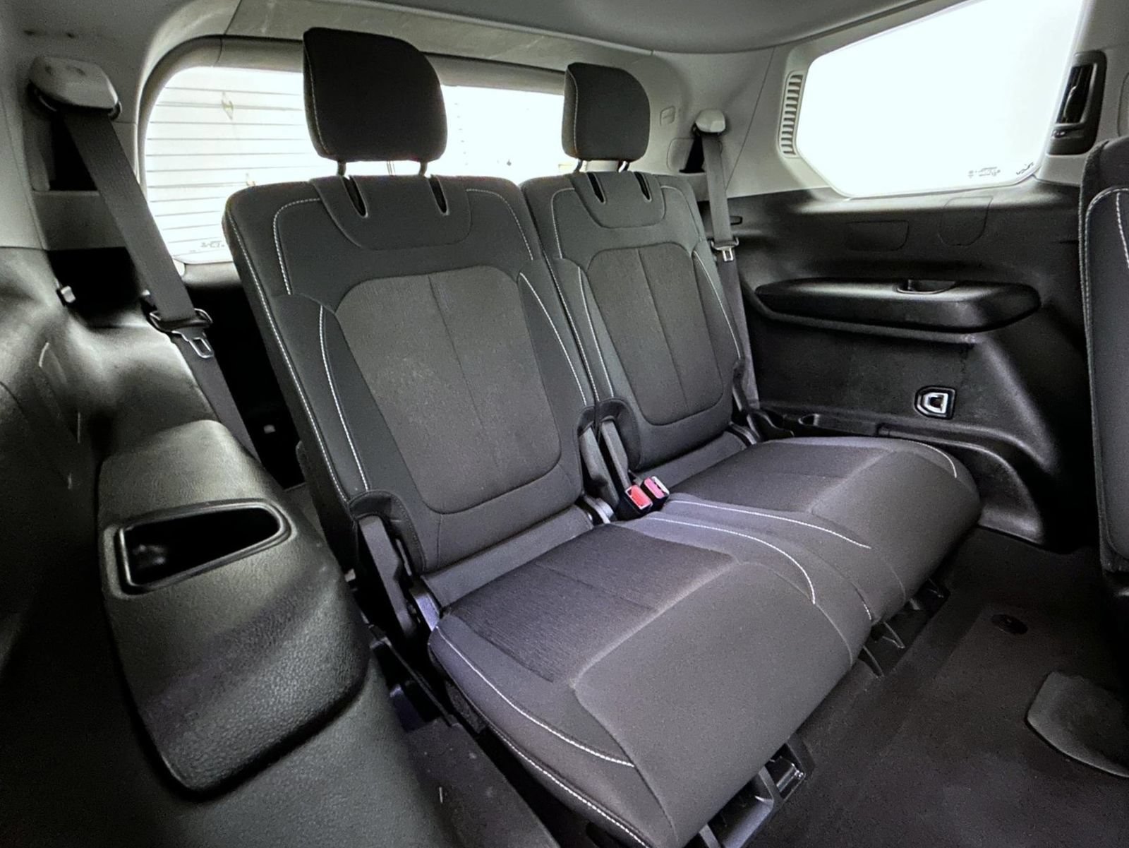 Used 2023 Jeep Grand Cherokee L Laredo AWD/4WD image 19